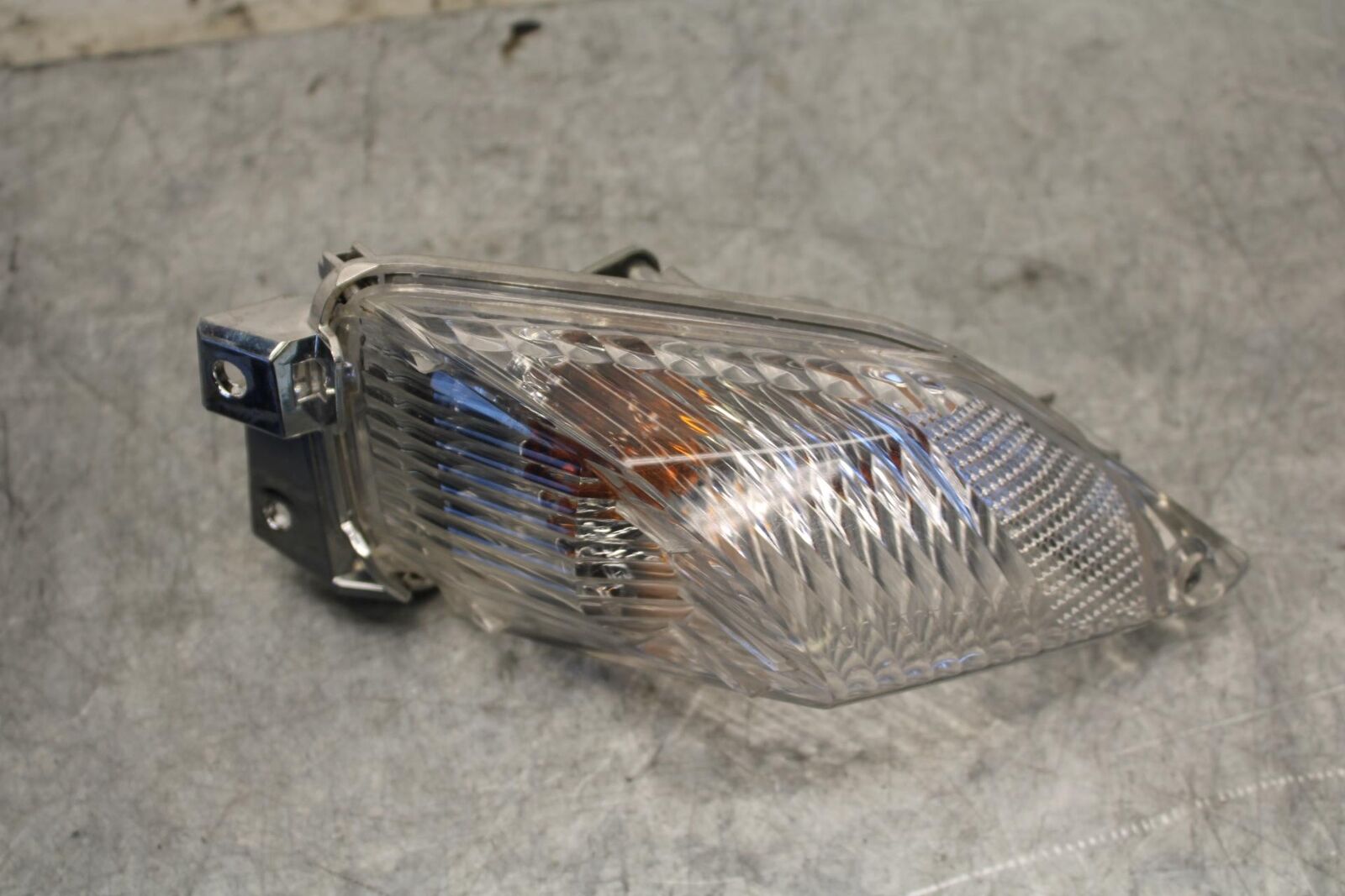 11-23 SUZUKI GSXR 750 RIGHT REAR BACK TURN SIGNAL LIGHT INDICATOR BB54