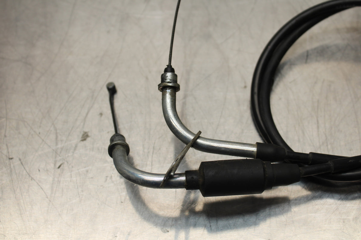 11 SUZUKI GSXR1000 THROTTLE CABLES LINES BB142