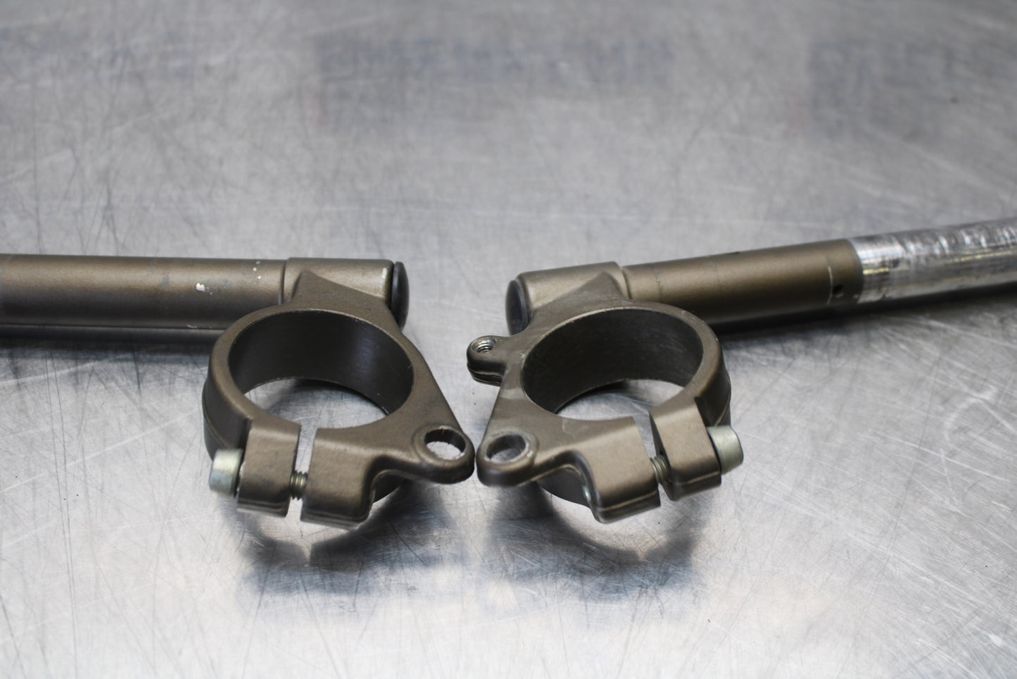 04-05 KAWASAKI NINJA ZX10R LEFT RIGHT CLIP ON ONS HANDLEBARS PAIR SET BB163