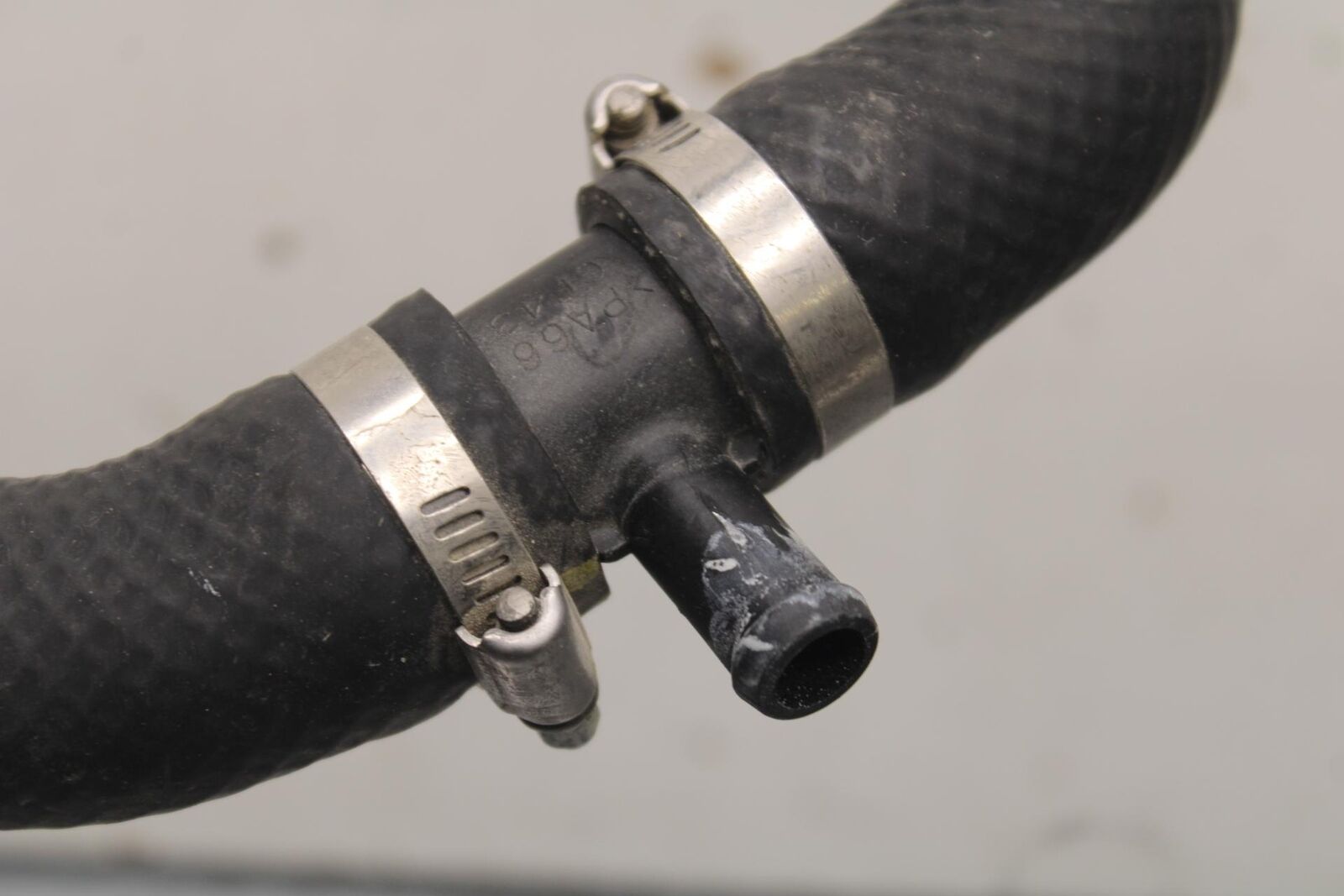 23 KAWASAKI NINJA ZX6R 636 HOSE BB609