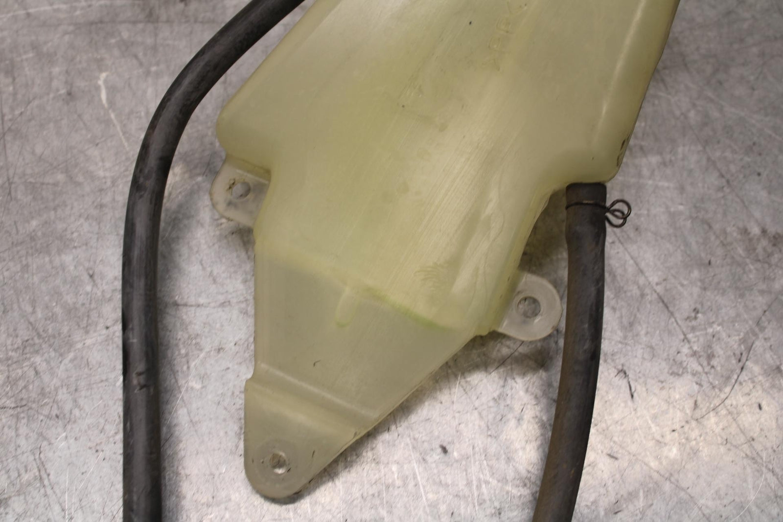 2005 Kawasaki Vulcan 1600 VN1600D Nomad COOLANT WATER TANK RESERVOIR BOTTLE BB55