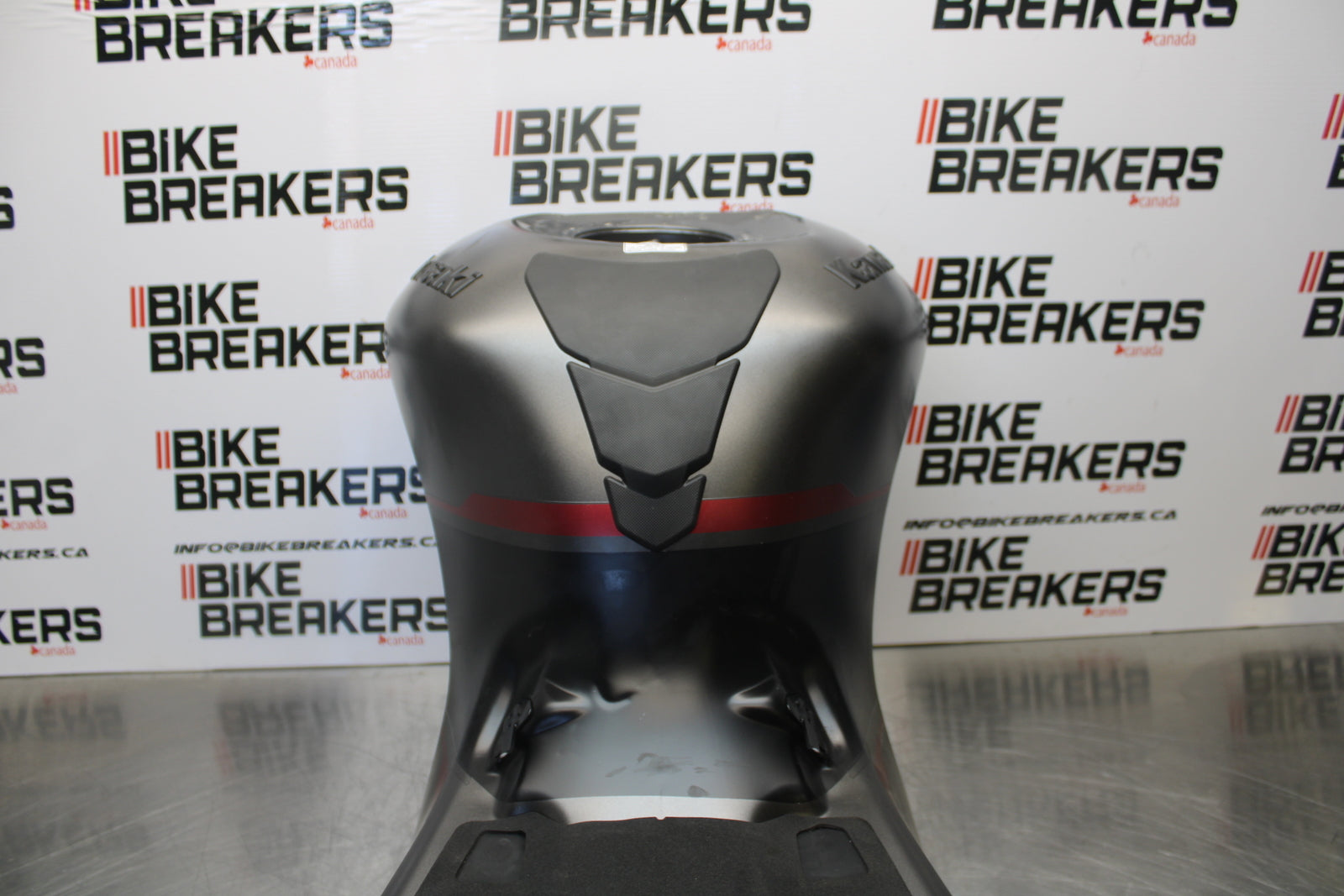 23-24 KAWASAKI NINJA ZX14R GAS TANK FUEL CELL PETROL RESERVOIR BB169