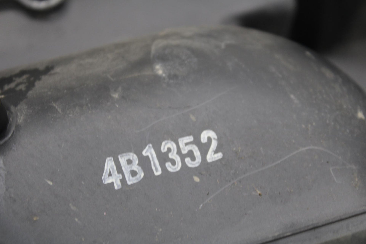 2004 Honda CBR600F4i AIRBOX AIR INTAKE FILTER BOX  BB606