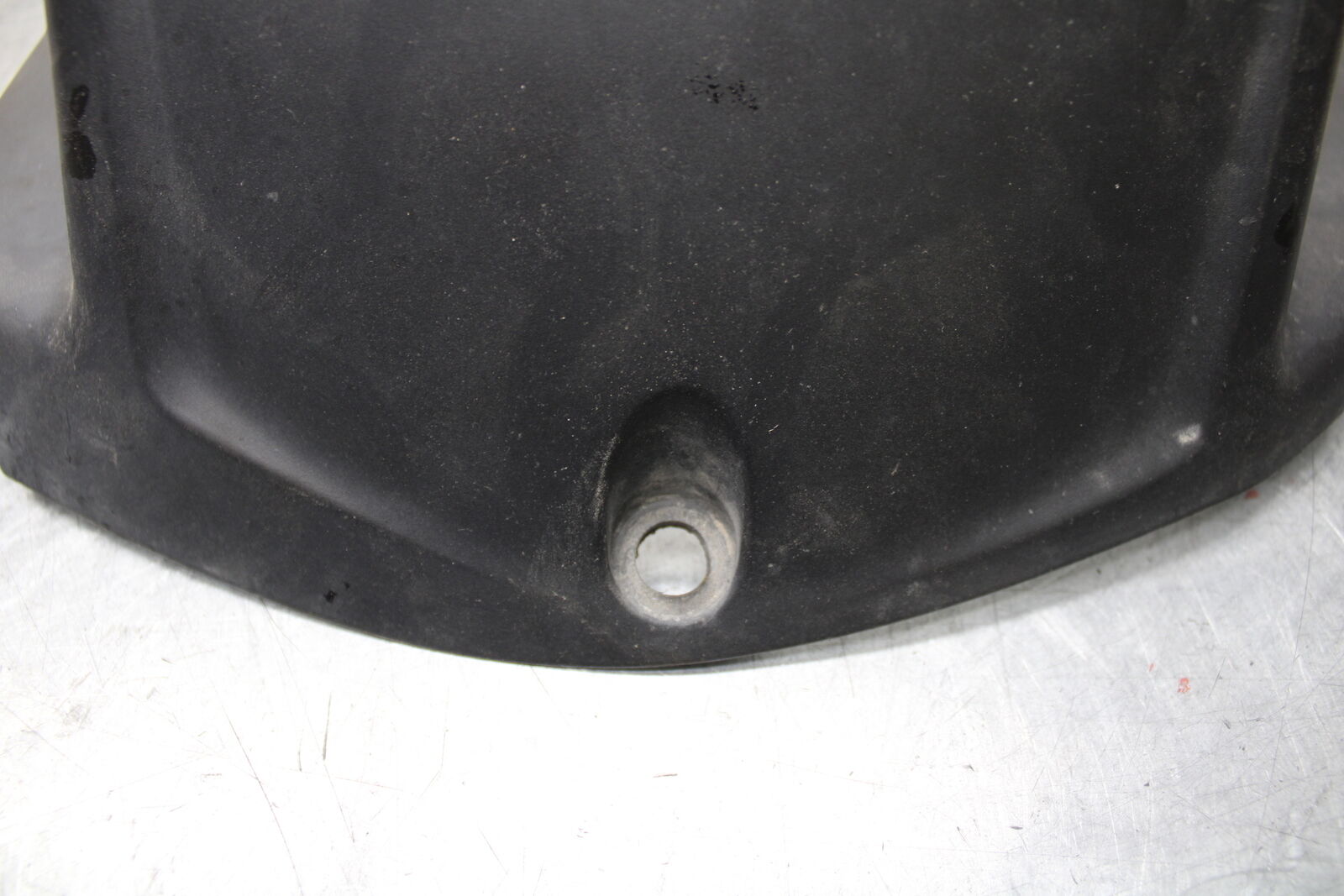 16 KAWASAKI NINJA ZX10R REAR BACK WHEEL TIRE HUGGER FENDER 35023-0188  BB650