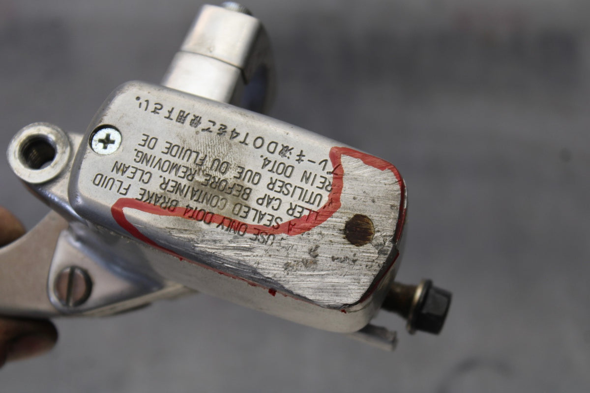 03-08 HONDA VTX1300C FRONT BRAKE MASTER CYLINDER BB868