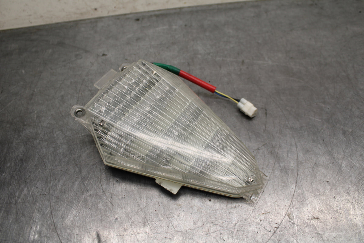 08-16 YAMAHA YZF R6 REAR TAIL TAILLIGHT BACK BRAKE LIGHT BB127