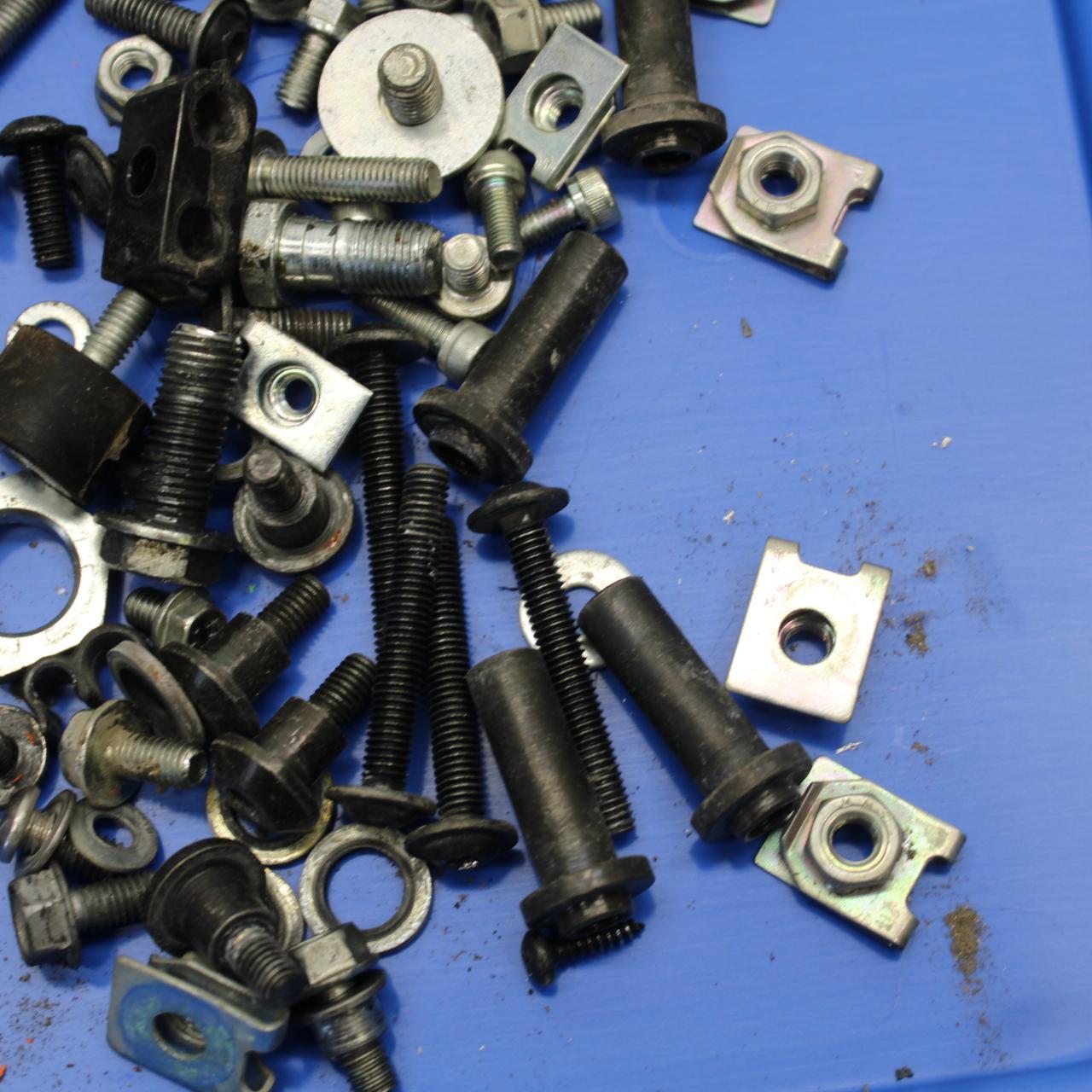 16-24 KTM 390 RC MISCELLANEOUS MOUNTING BOLTS HARDWARE MOTOR SCREWS BB648