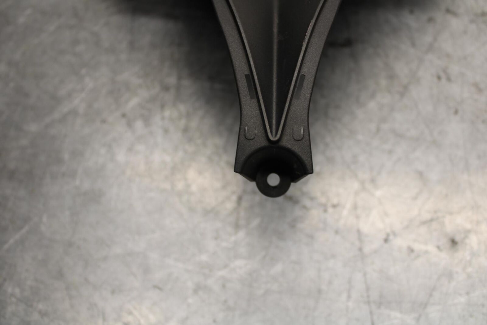 2009 Kawasaki Ninja ZX6R ZX600R FRONT CENTER COWL FAIRING 55028-0290-18T BB548