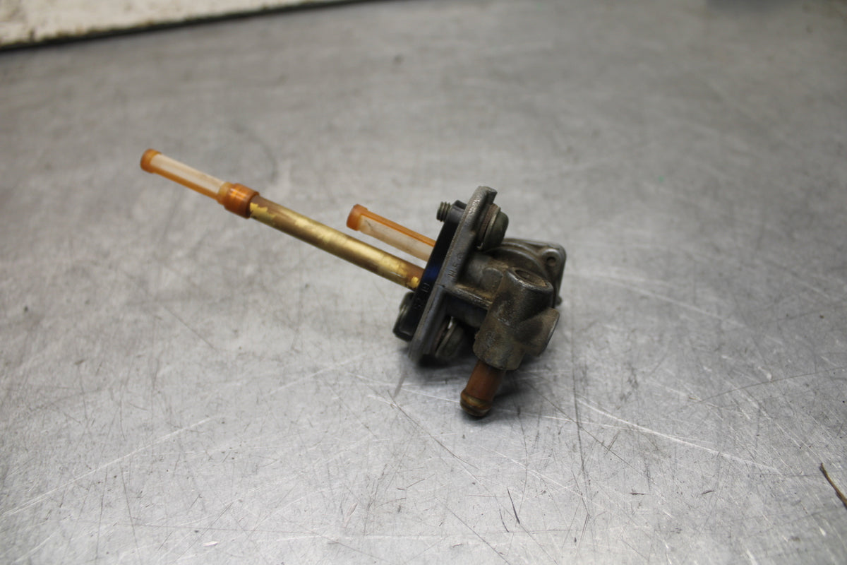 05-06 YAMAHA ROYAL STAR GAS TANK FUEL PETCOCK BB697