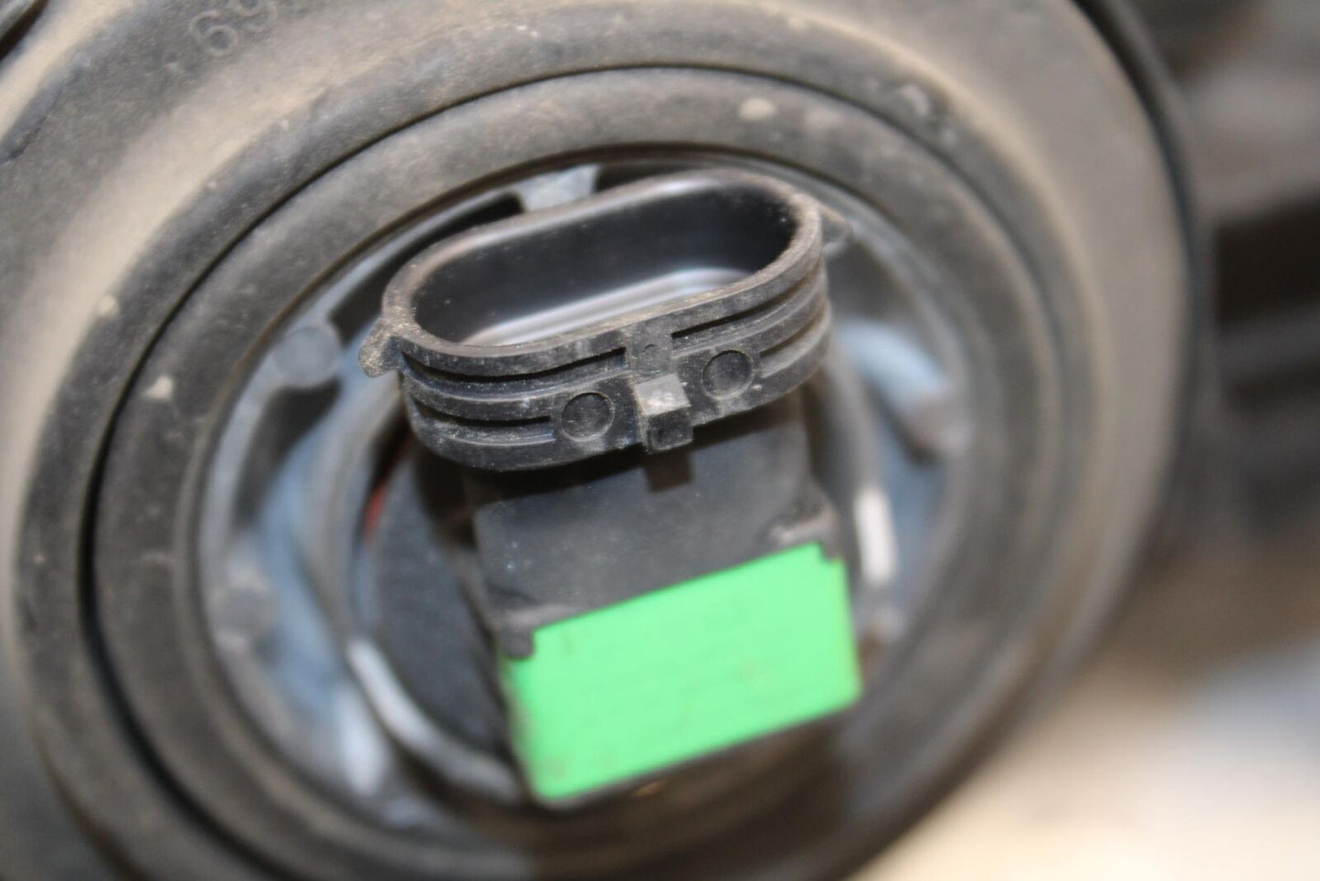 2011 Kawasaki Ninja ZX6R ZX600R FRONT HEADLIGHT LIGHT LAMP 23007-0101 BB587