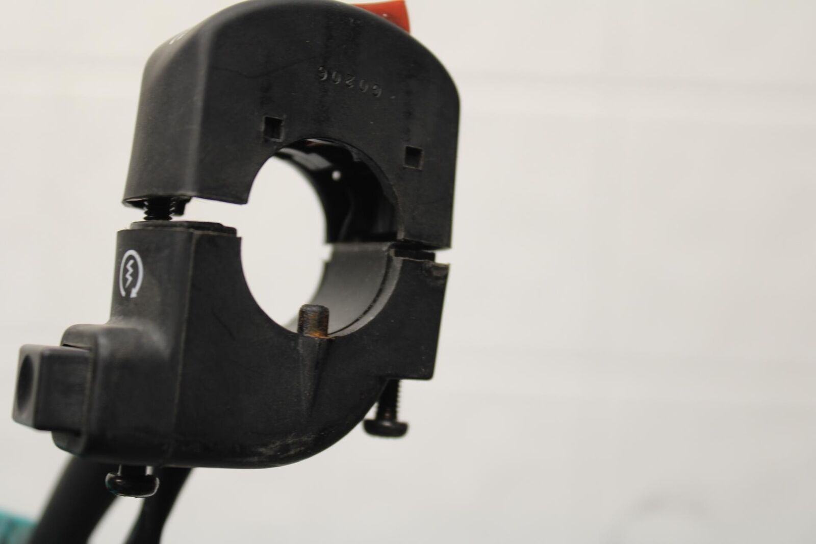 2000 Honda Super Hawk VTR1000F RIGHT CLIP ON HANDLE KILL OFF START SWITCH BB577