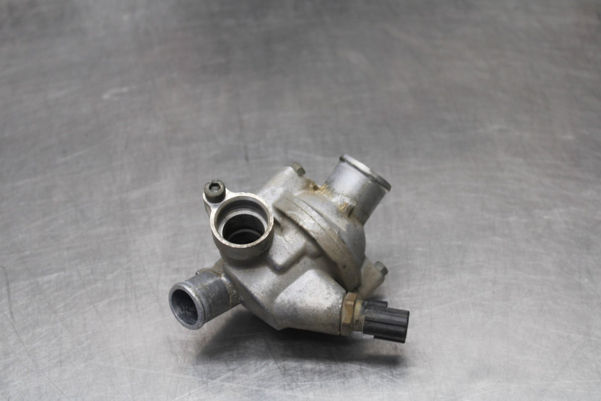 03 YAMAHA YZF R1 THERMOSTAT W HOUSING ASSEMBLY BB895