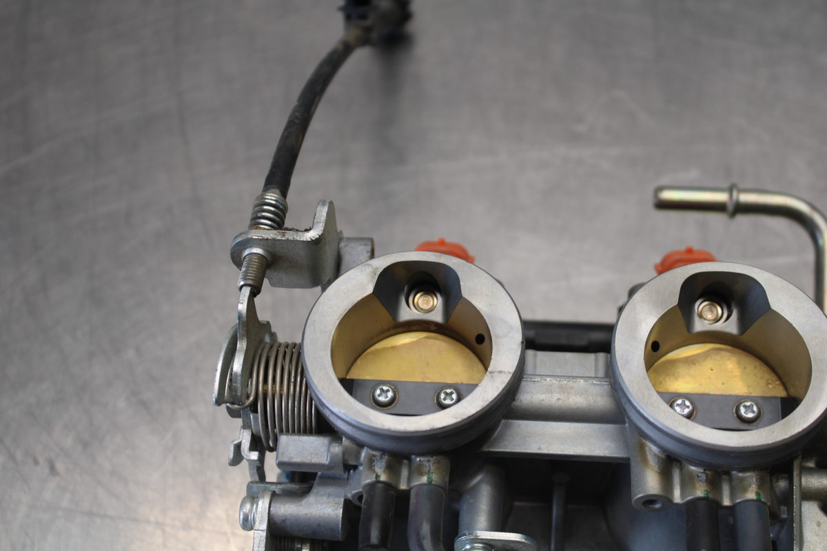 13-18 KAWASAKI NINJA ZX6R MAIN FUEL INJECTORS / THROTTLE BODIES BB908