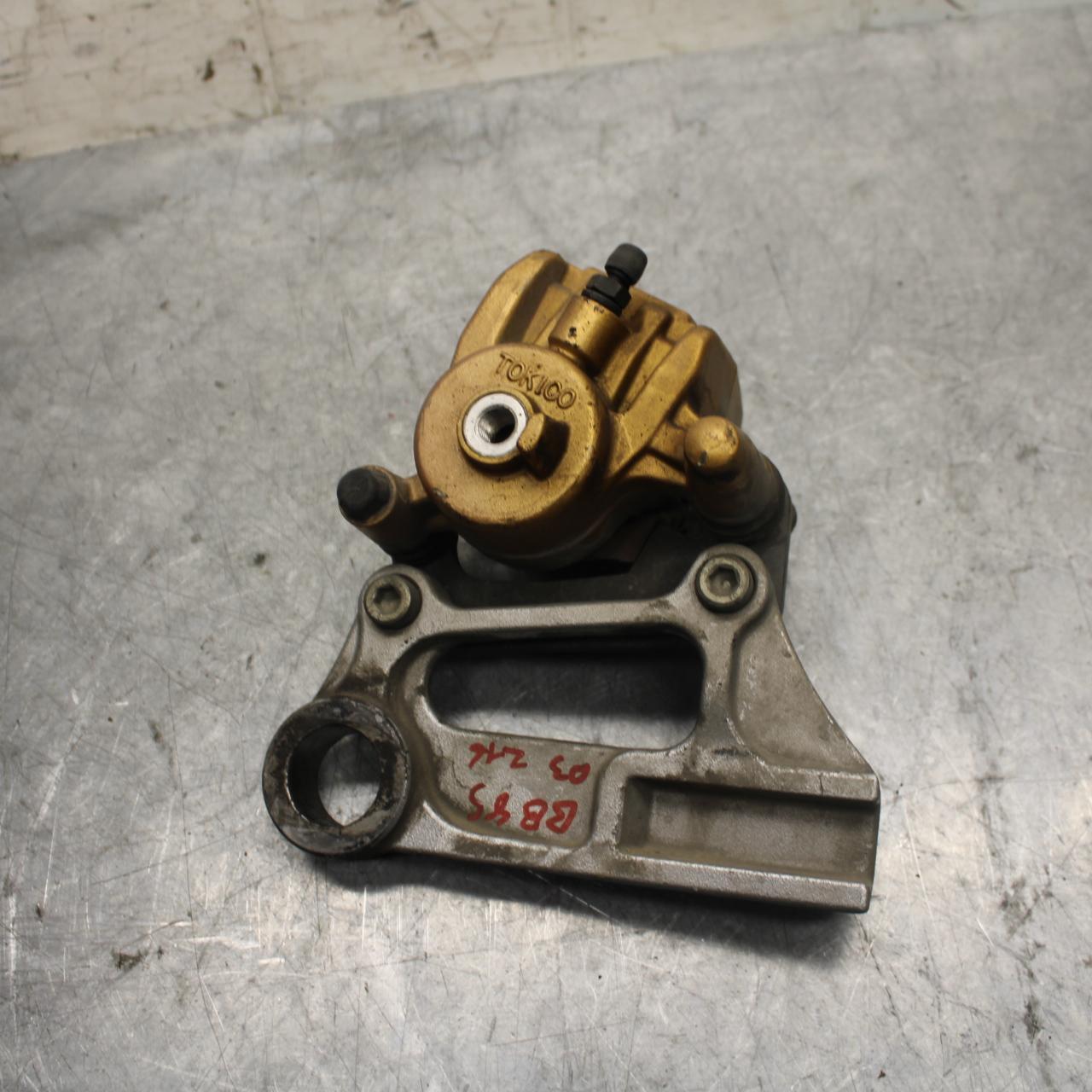 2004 Kawasaki Ninja ZX6RR ZX600M REAR BACK BRAKE CALIPER W MOUNT BRACKET BB43