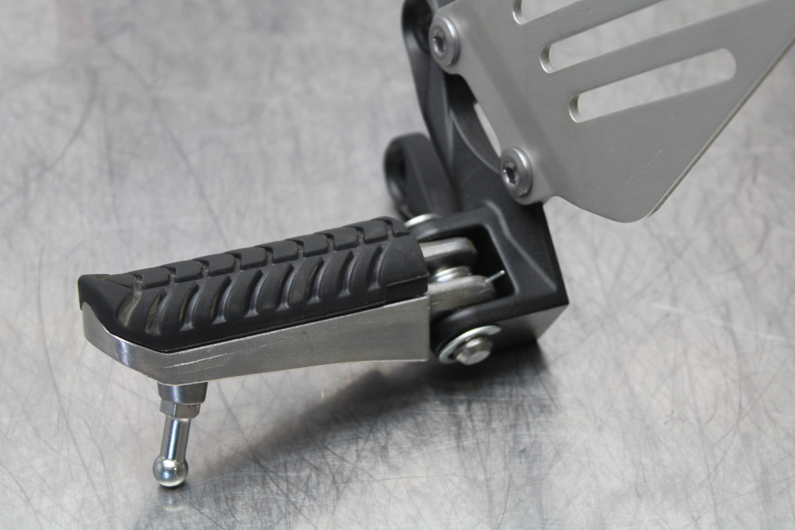 23-24 KAWASAKI NINJA ZX14R NEW!!! LEFT REARSET REAR SET DRIVER FOOT PEG BB153