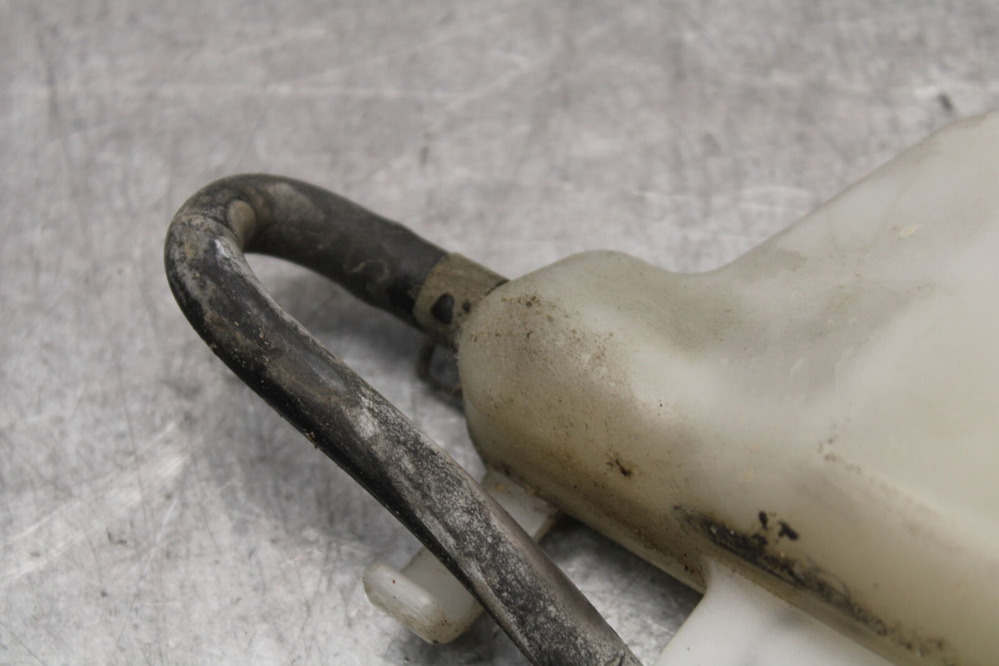 05-06 SUZUKI GSXR1000 COOLANT WATER TANK RESERVOIR BOTTLE 17910-41G00 BB663