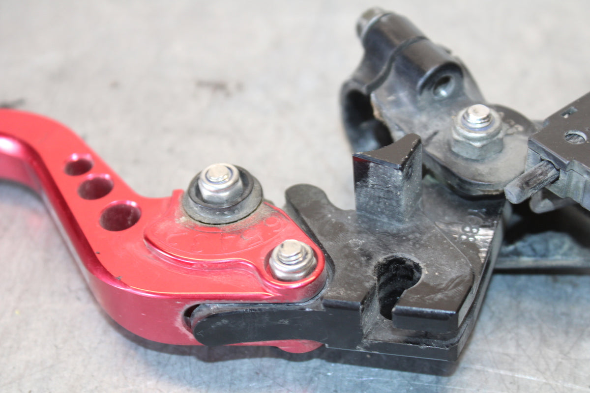 03-04 HONDA CBR600RR CLUTCH PERCH MOUNT WITH LEVER BB661