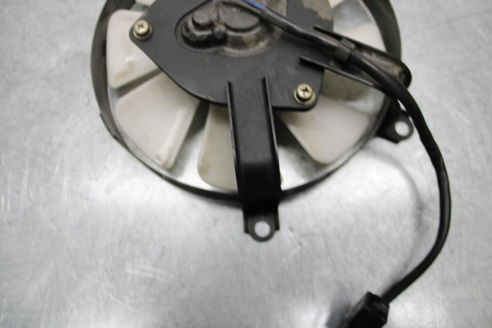 2001 Kawasaki Ninja ZX6 ZX600E ENGINE RADIATOR COOLING FAN BB547