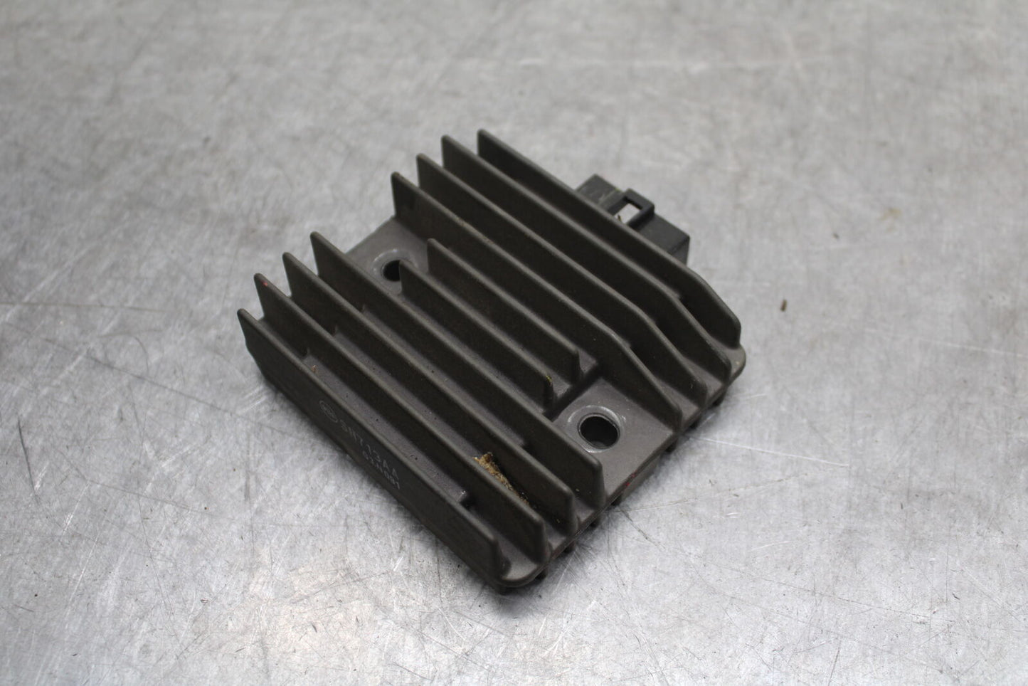 09-15 YAMAHA FZ6R RECTIFIER VOLTAGE REGULATOR 5SL-81960-00-00 BB719