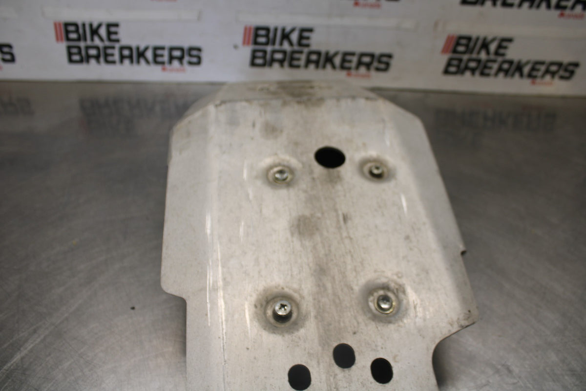 19 BMW F750GS SKID PLATE TRAY LOWER ENGINE FRAME GUARD BB938