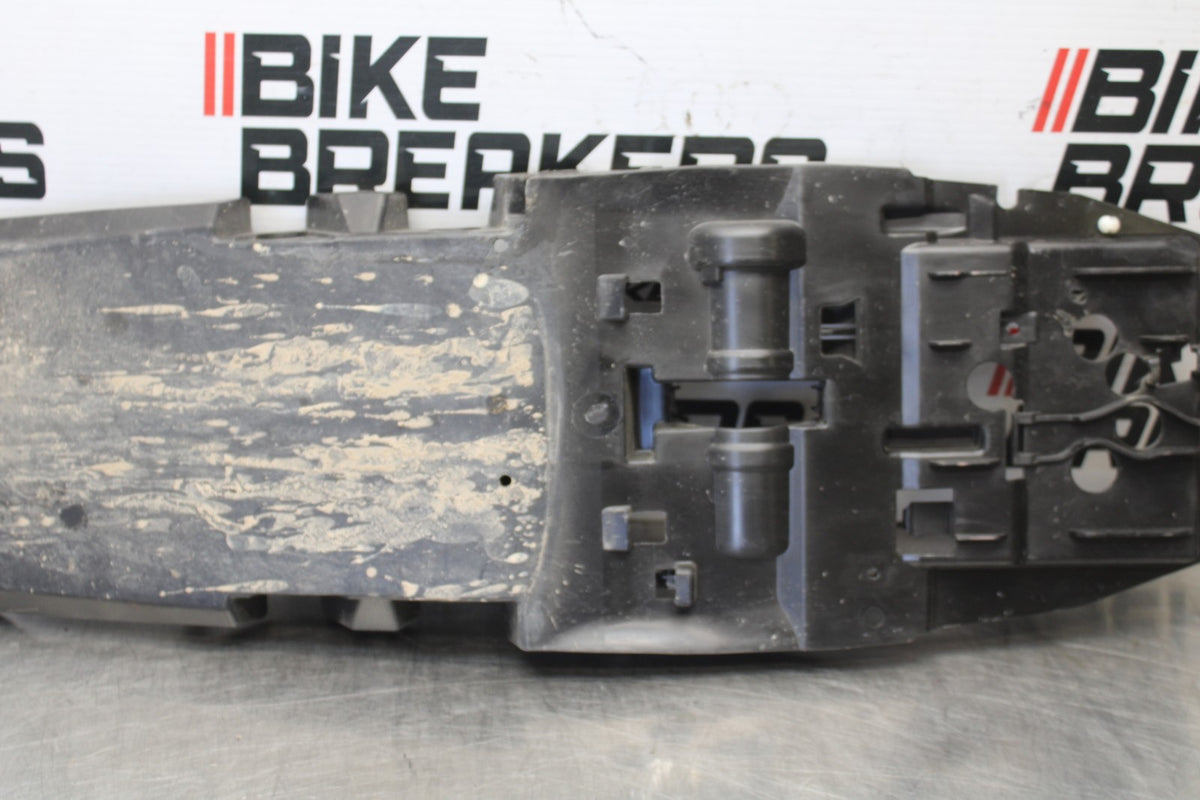 20 TRIUMPH STREET TRIPLE 765 REAR BACK TAIL UNDERTAIL BATTERY TRAY PLASTIC BB864