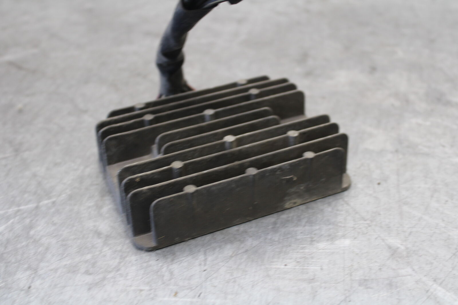 05-09 SUZUKI BOULEVARD C90 RECTIFIER VOLTAGE REGULATOR BB692