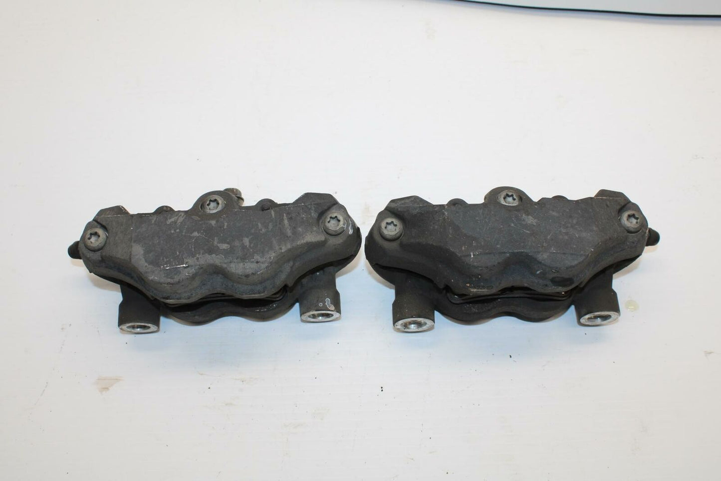 08-09 SUZUKI GSXR600 RIGHT LEFT FRONT BRAKE CALIPER SET PAIR CALIPERS BB244