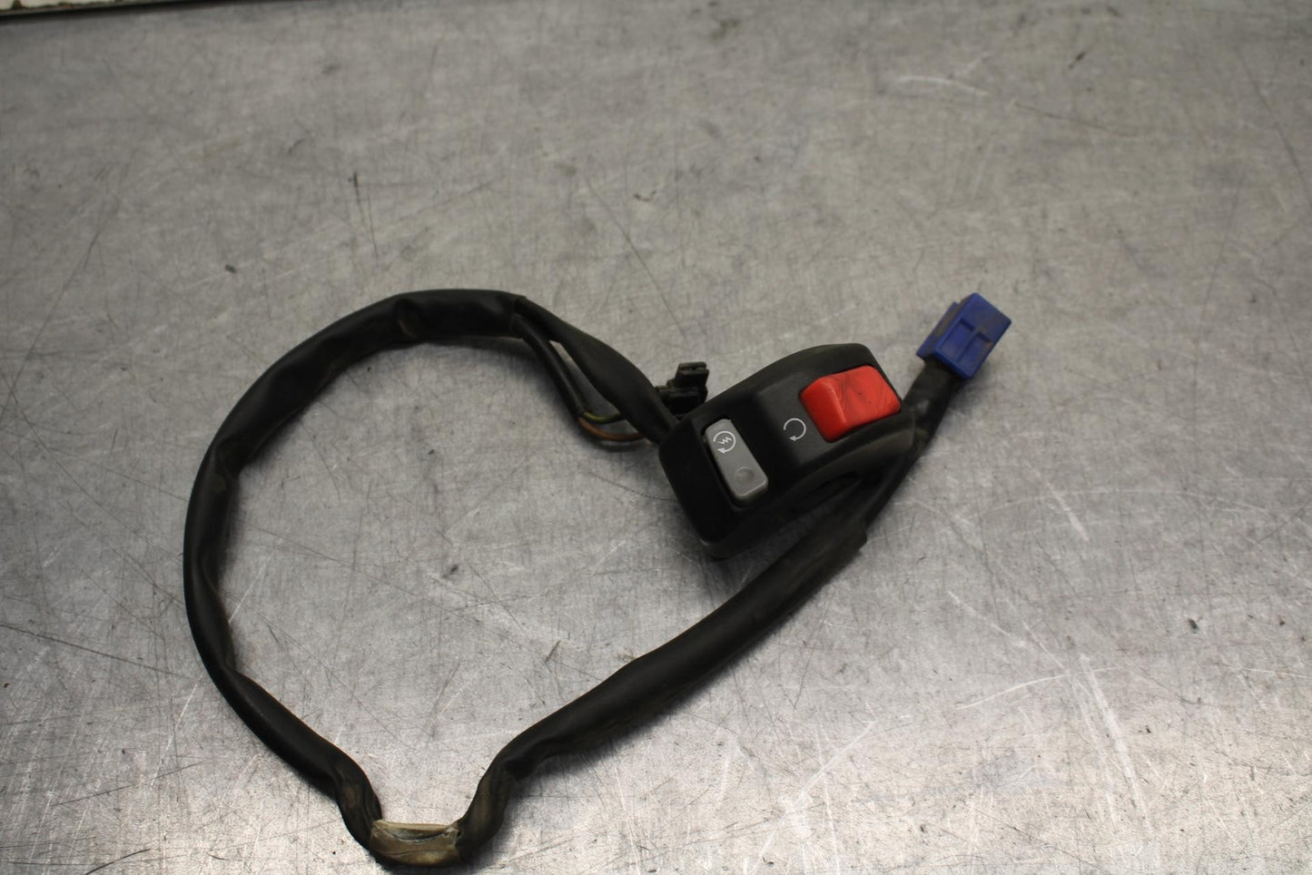 07-08 YAMAHA YZF R1 RIGHT CLIP ON HANDLE KILL OFF START SWITCH  BB575