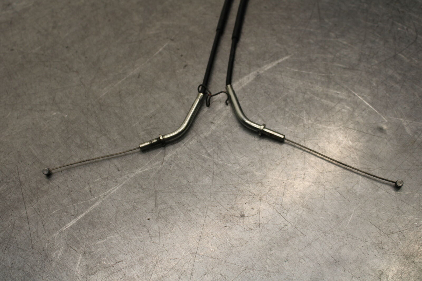 16 KAWASAKI NINJA ZX10R THROTTLE CABLES LINES 54012-0631 BB650