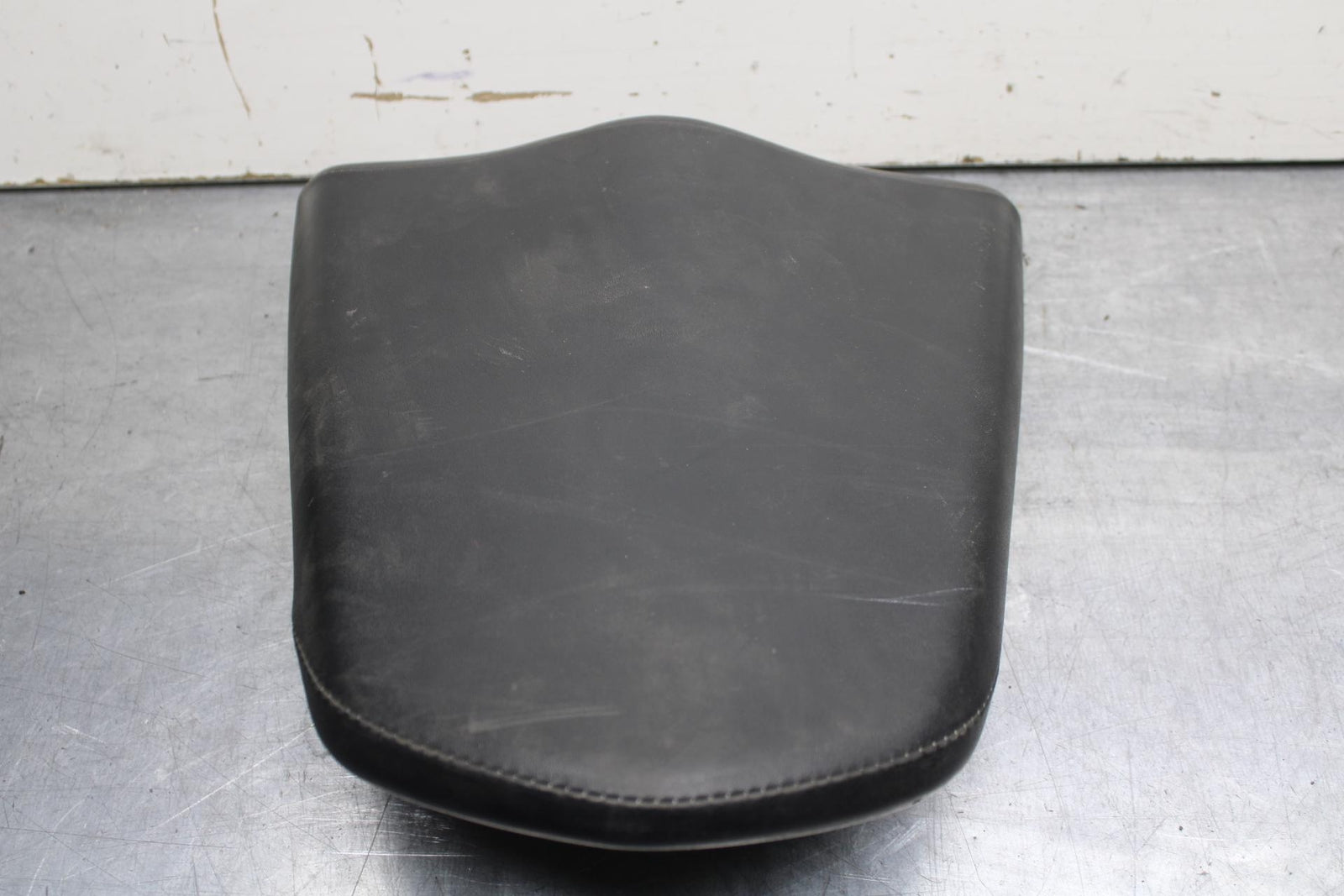 11-19 HONDA CBR125R REAR BACK PASSENGER TANDEM SEAT PAD SADDLE PILLION BB102