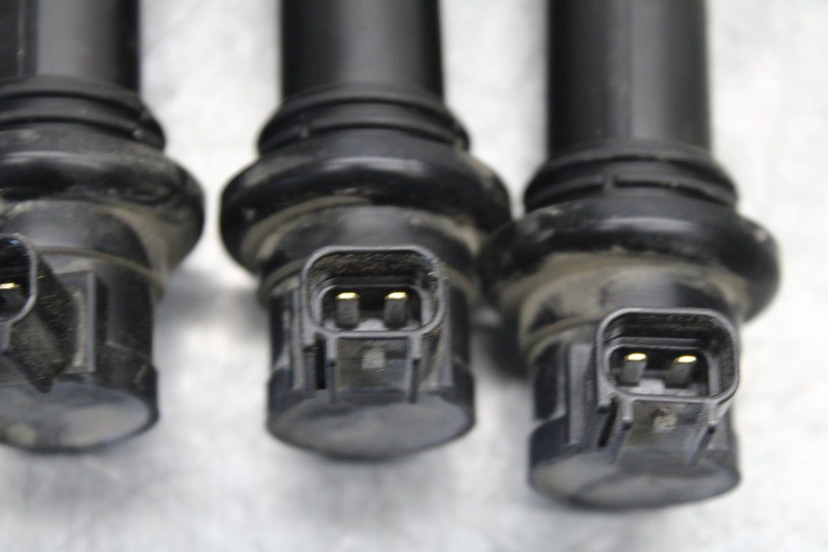 22-24 YAMAHA XSR900 IGNITION COILS COIL SPARK PLUG CAPS  BB683