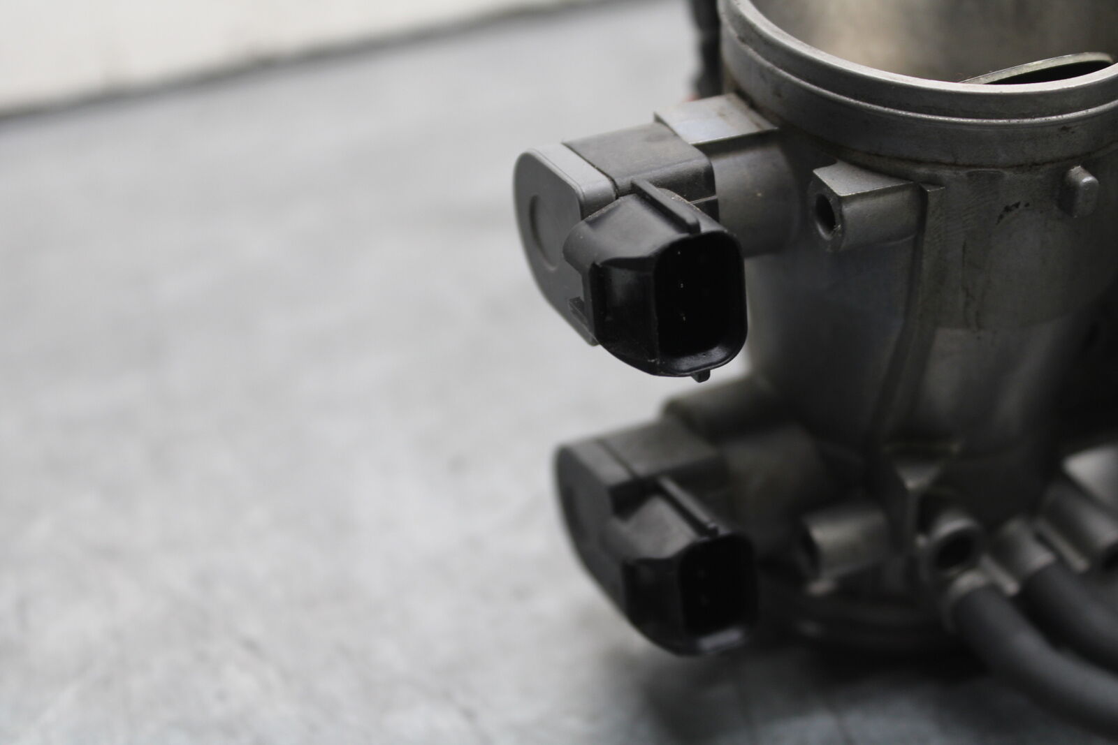 13-18 KAWASAKI NINJA ZX6R MAIN FUEL INJECTORS / THROTTLE BODIES 16163-0772 BB666