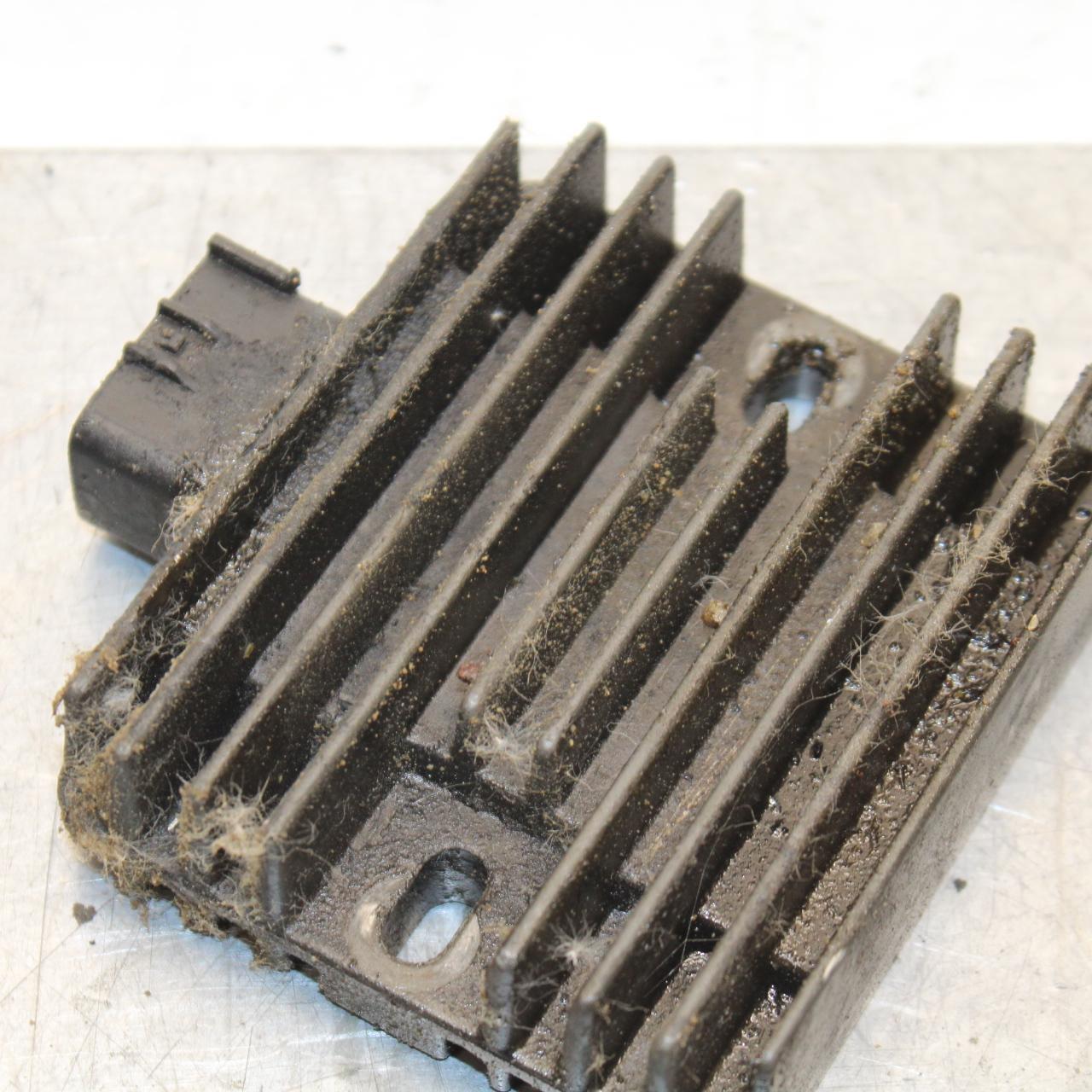 2006 Kawasaki Vulcan 900 VN900B Classic RECTIFIER VOLTAGE REGULATOR  BB585