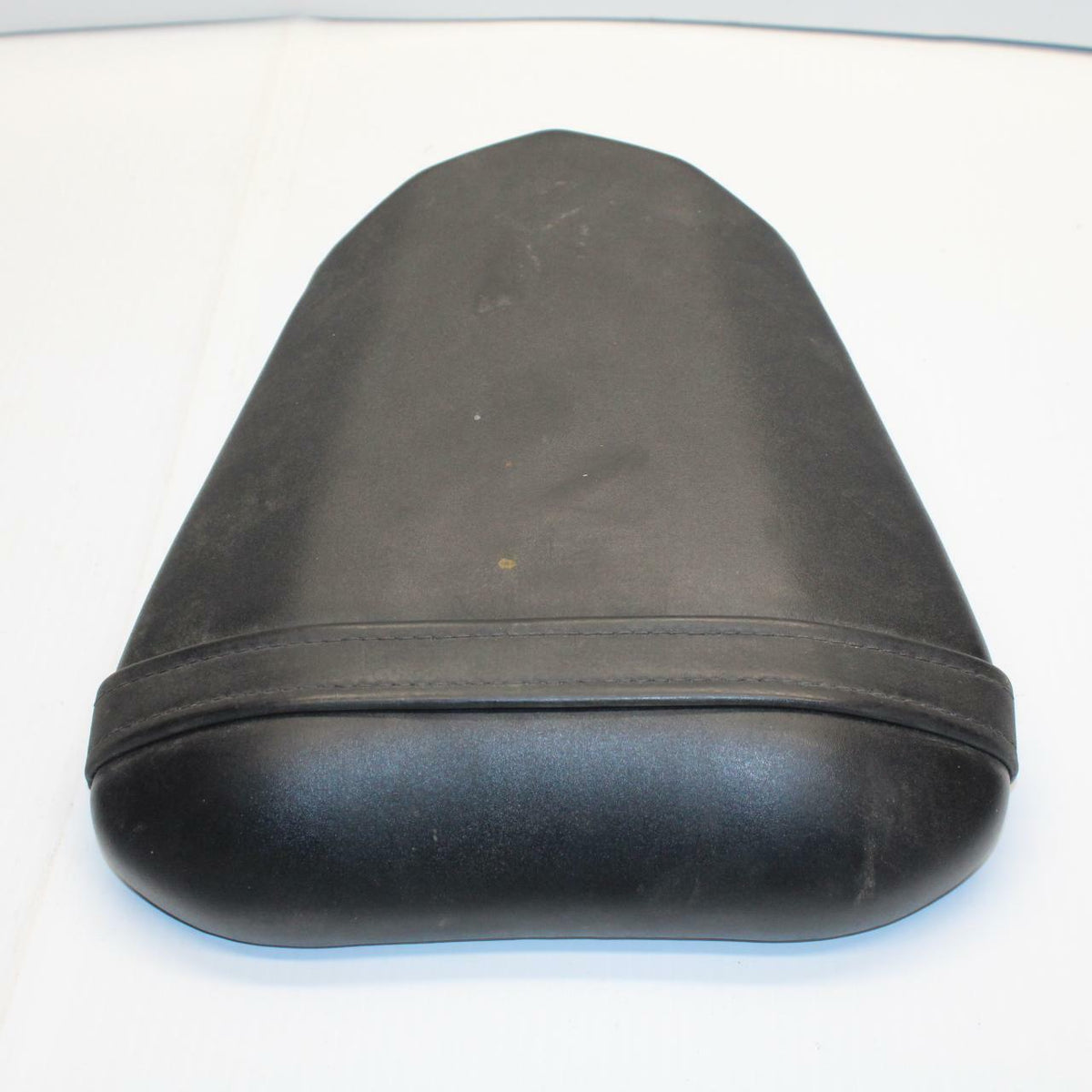 08-16 YAMAHA YZF R6 REAR BACK PASSENGER TANDEM SEAT PAD SADDLE PILLION BB247