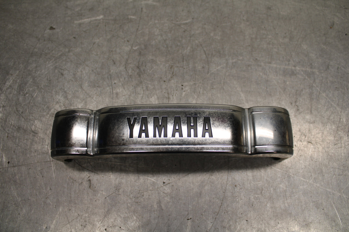 1984 Yamaha Virago 1000 FRONT FORKS CLAMP LOWER TRIPLE TREE COVER BB117