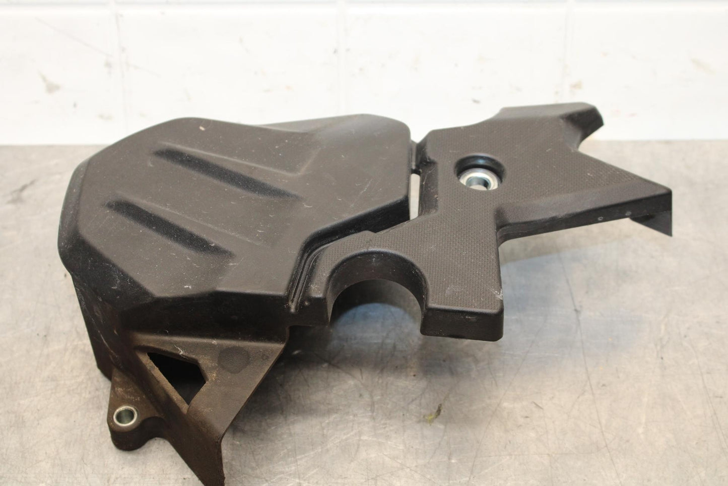 19-22 KAWASAKI Z400 ENGINE SPROCKET COVER BB586