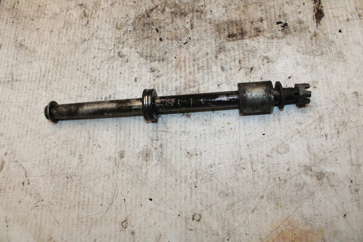 00-04 SUZUKI MARAUDER 800 VZ800 FRONT WHEEL RIM AXLE  BOLT 54711-22D00 BB305