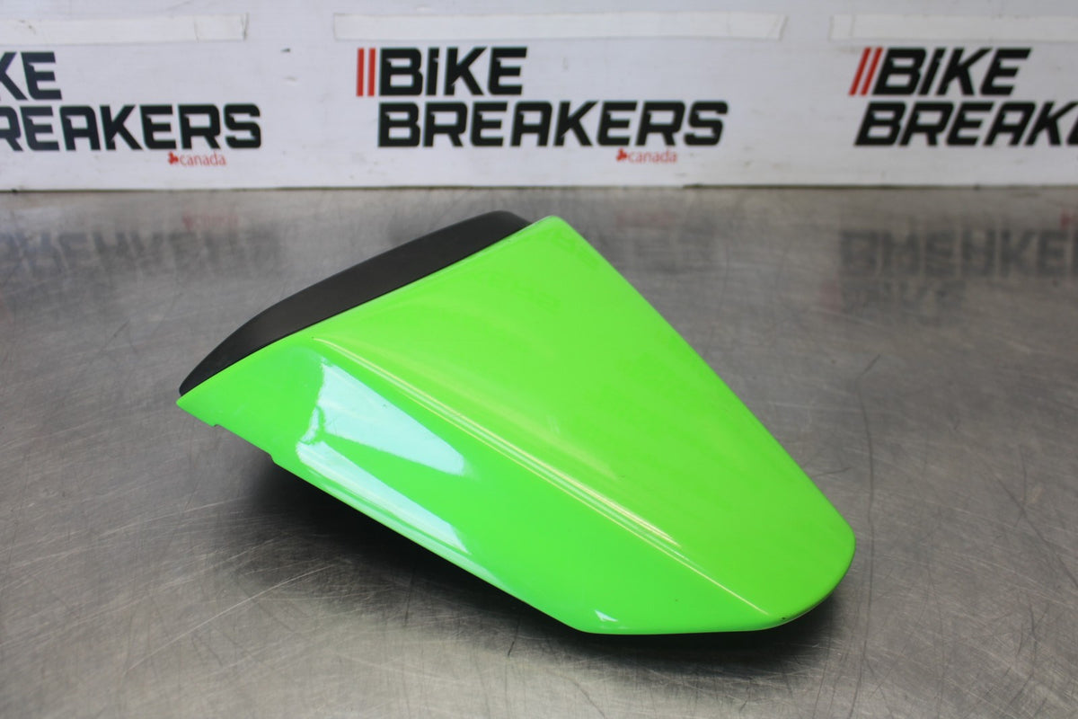 08 KAWASAKI NINJA ZX10R REAR BACK SEAT SOLO COWL FAIRING COVER BB902