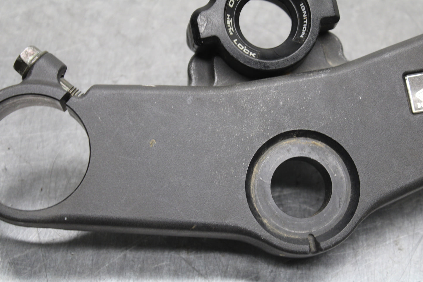 03-04 HONDA CBR600RR FORKS UPPER TRIPLE TREE CLAMP BB122