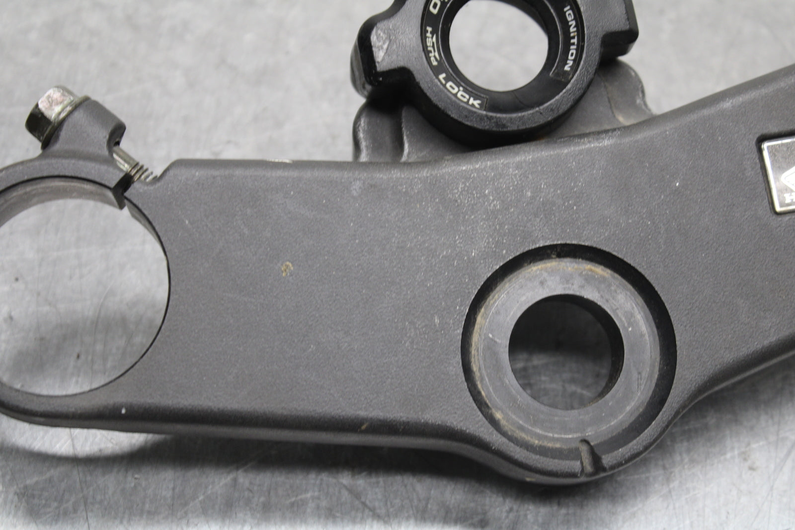 03-04 HONDA CBR600RR FORKS UPPER TRIPLE TREE CLAMP BB122