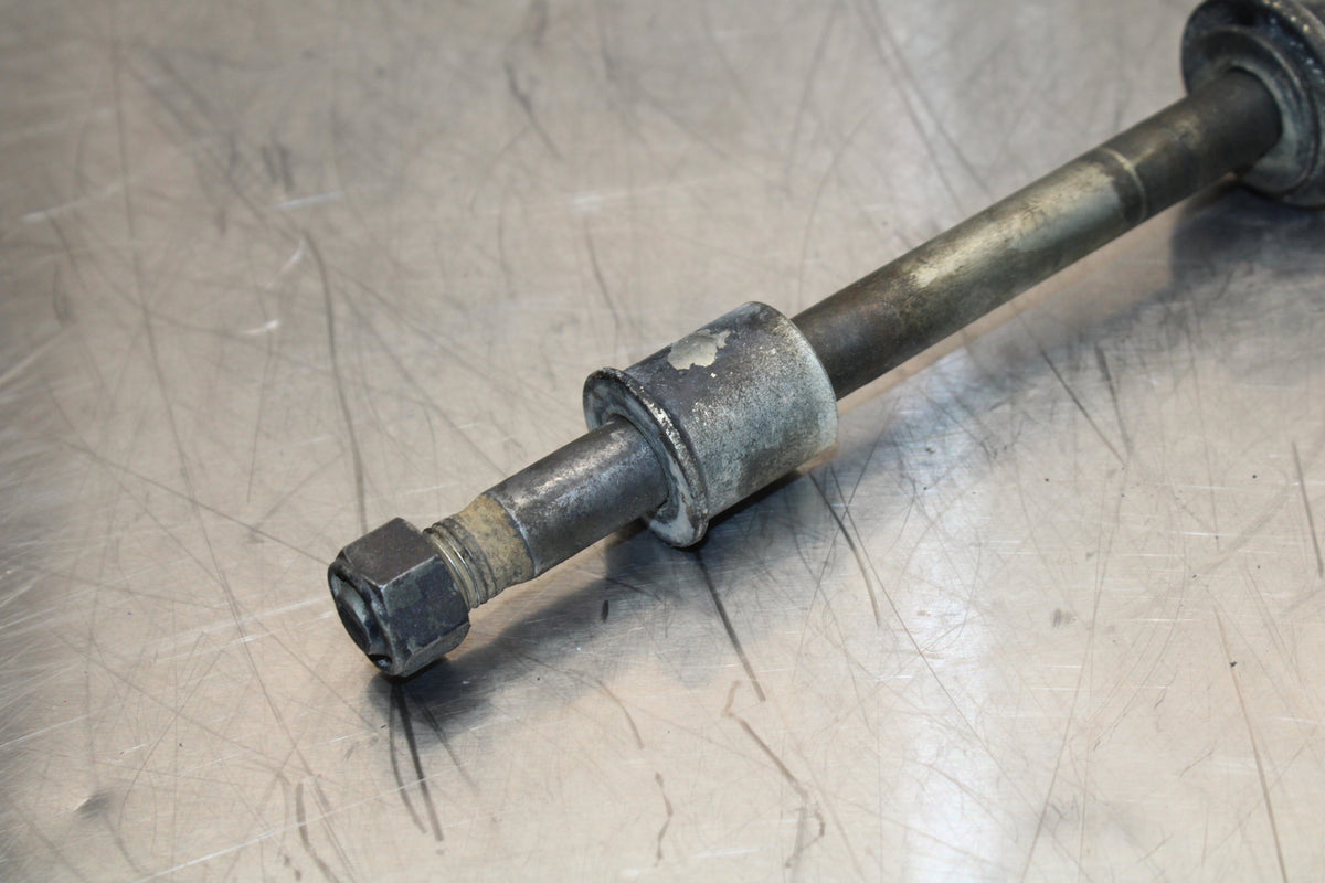 19 YAMAHA TTR230 FRONT WHEEL RIM AXLE PIVOT BOLT BB146