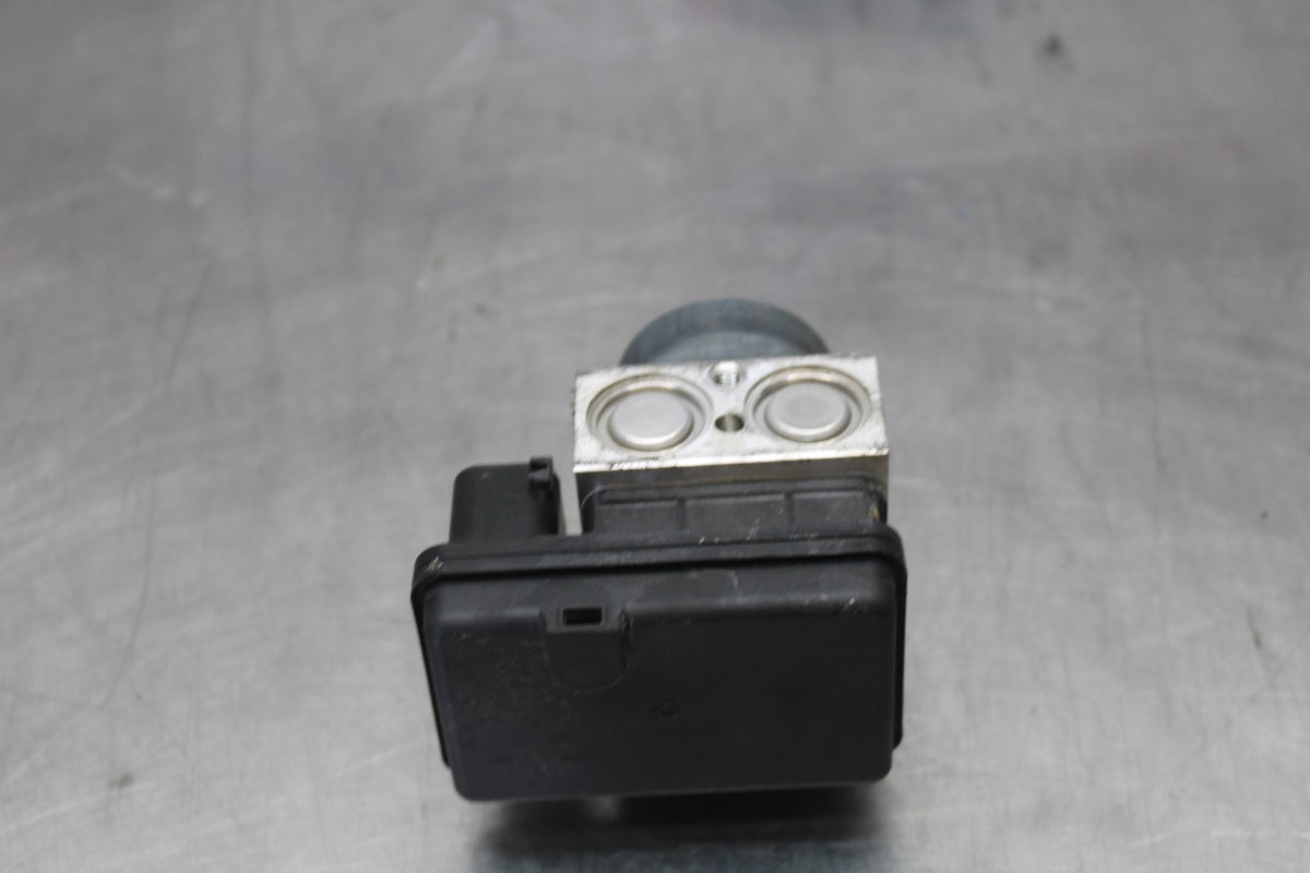 17 YAMAHA YZF R6 ABS PUMP UNIT MODULE BB922