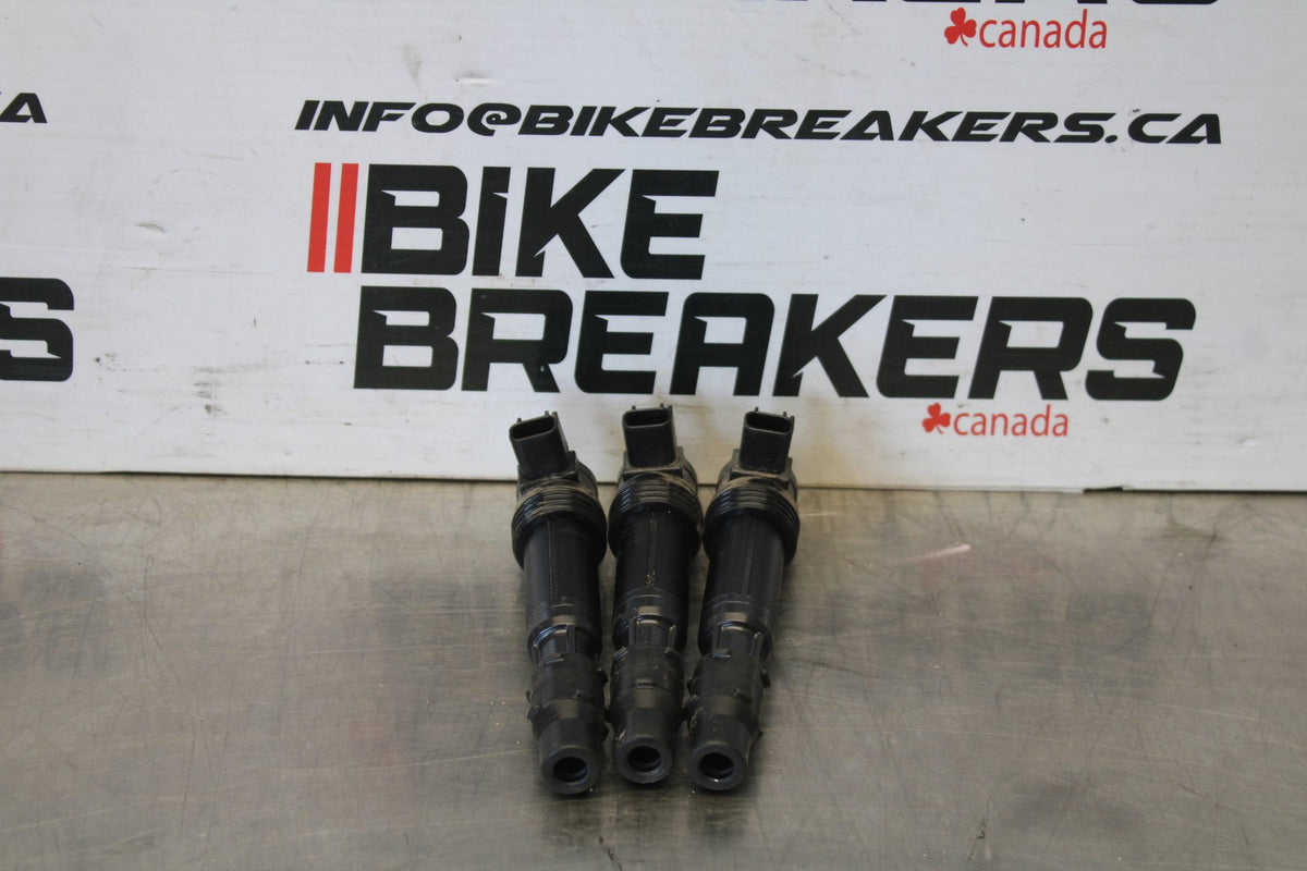 20 TRIUMPH STREET TRIPLE 765 IGNITION COILS COIL SPARK PLUG CAPS BB864