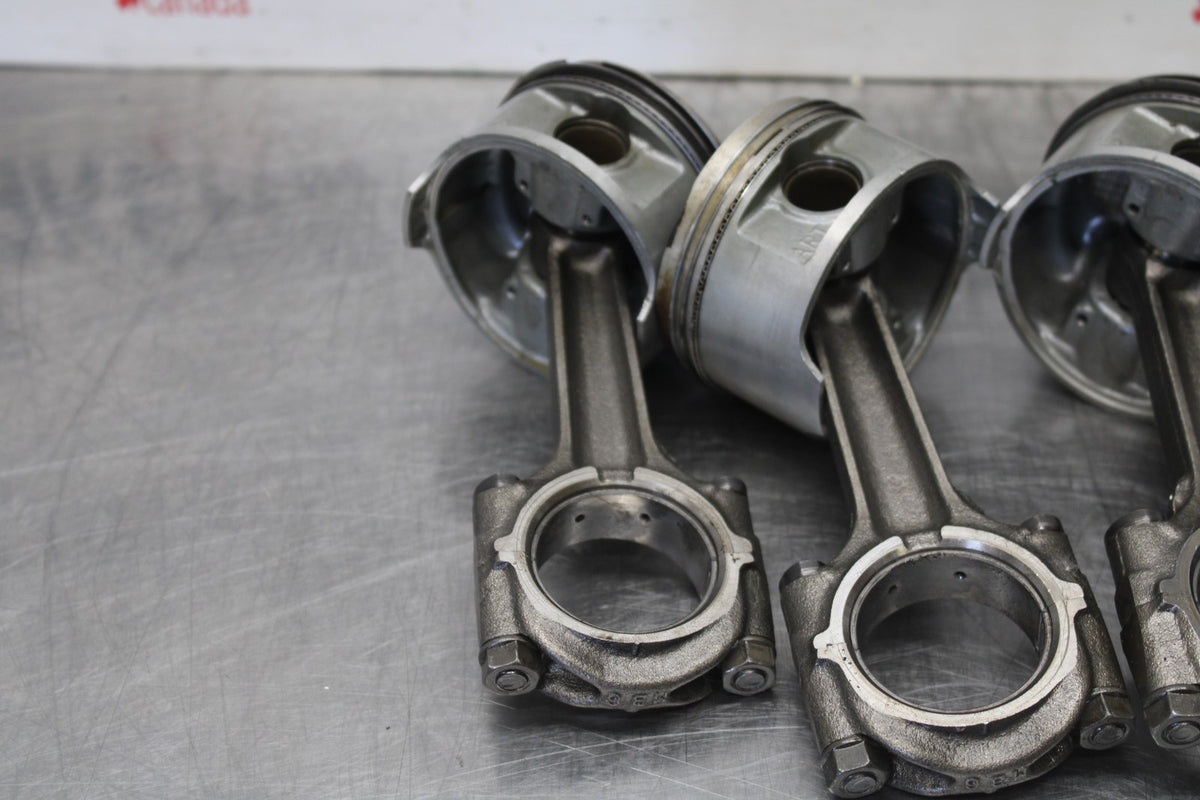 84 HONDA INTERCEPTOR 1000 VF1000F ENGINE MOTOR BLOCK PISTONS & RODS BB878