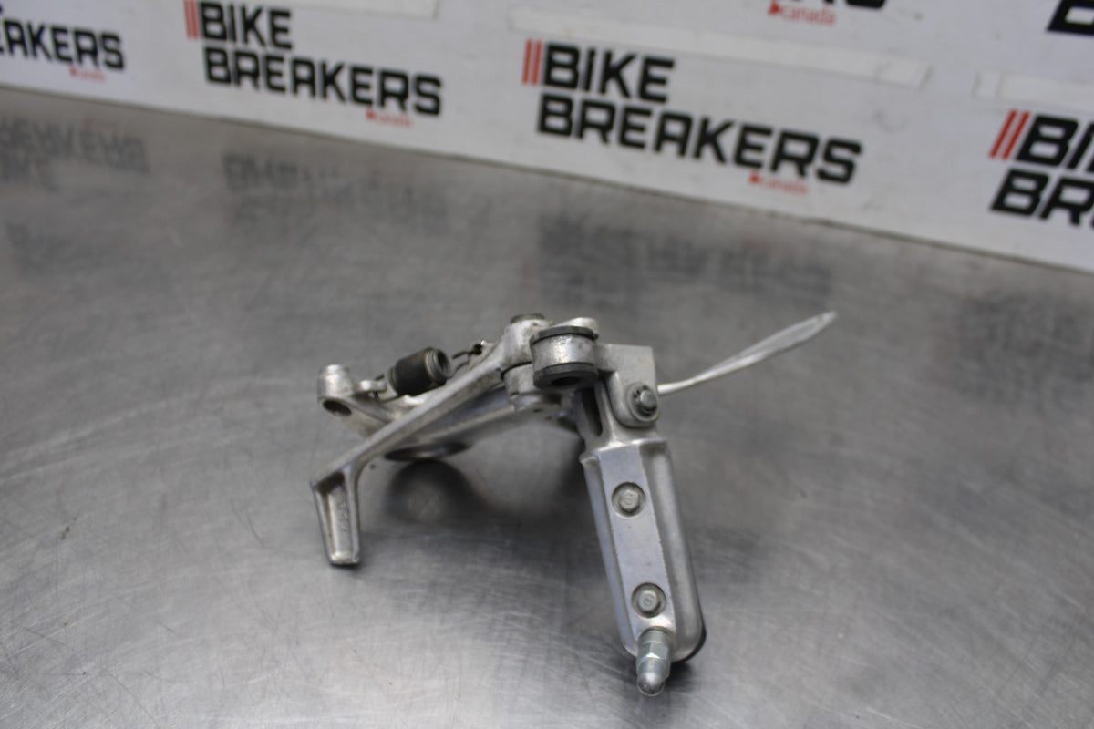 98-05 HONDA SUPER HAWK 1000 VTR1000F RIGHT REARSET DRIVER FOOT PEG BB924