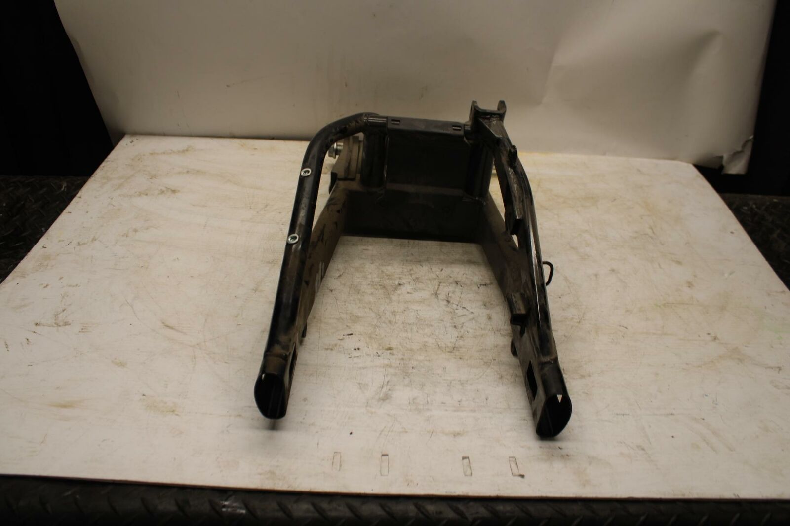 11-12 KAWASAKI NINJA 400 EX400 C REAR SWINGARM BACK SUSPENSION SWING ARM BB358