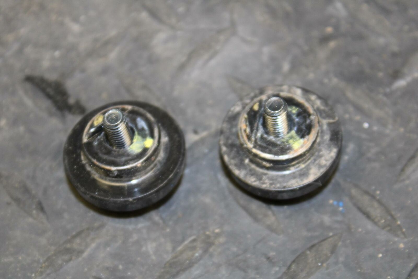 19 YAMAHA YZF R3 HANDLEBAR END CAPS WEIGHTS  BB177