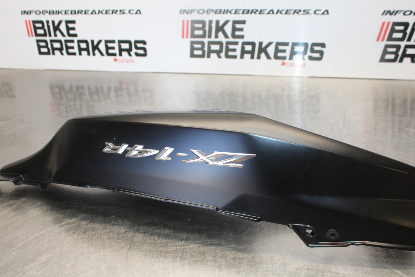 23-24 KAWASAKI NINJA ZX14R RIGHT REAR BACK TAIL FAIRING COWL SHROUD BB169