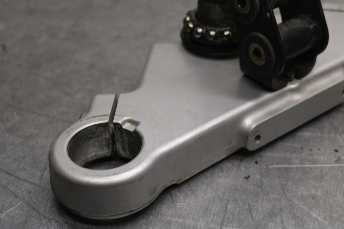 14-16 TRIUMPH AMERICA LT FRONT FORKS CLAMP LOWER TRIPLE TREE STEM BB720