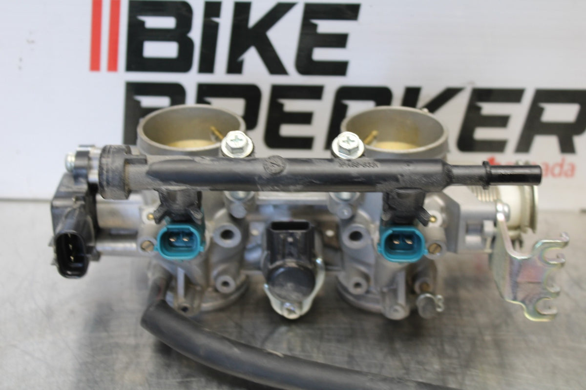 22-25 YAMAHA YZF R7 MAIN FUEL INJECTORS / THROTTLE BODIES BB182